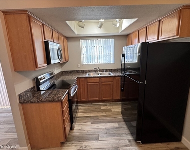 7200 Pirates Cove Road - Photo Thumbnail 4
