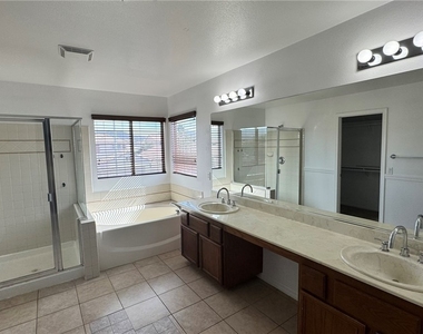 1013 Malibu Sands Avenue - Photo Thumbnail 24