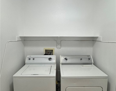 1013 Malibu Sands Avenue - Photo Thumbnail 20