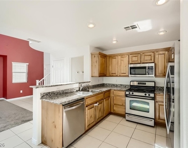6384 Blue Twilight Court - Photo Thumbnail 10