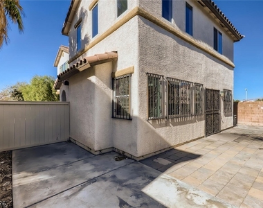 6384 Blue Twilight Court - Photo Thumbnail 23