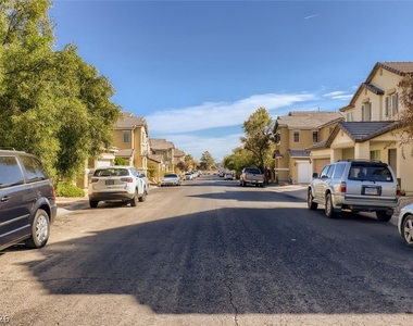 6384 Blue Twilight Court - Photo Thumbnail 26