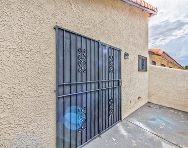 2080 Karen Avenue - Photo Thumbnail 13