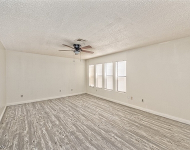2080 Karen Avenue - Photo Thumbnail 5
