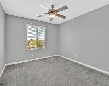 4405 Frias Falls Avenue - Photo Thumbnail 20