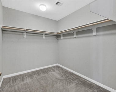 4405 Frias Falls Avenue - Photo Thumbnail 16