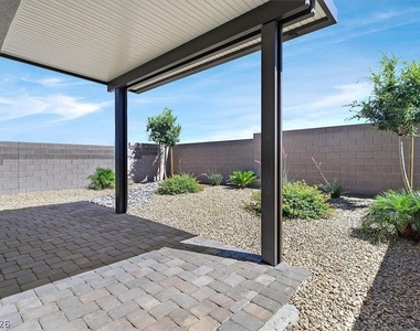 4405 Frias Falls Avenue - Photo Thumbnail 23