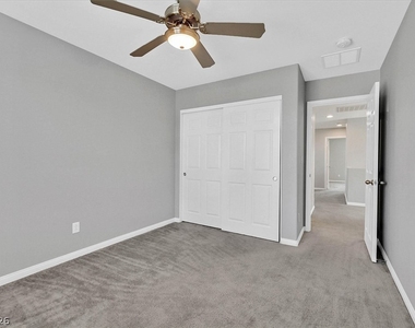 4405 Frias Falls Avenue - Photo Thumbnail 21