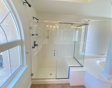 8417 Cambria Cellars Court - Photo Thumbnail 23