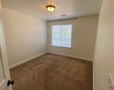8417 Cambria Cellars Court - Photo Thumbnail 26
