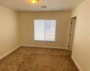 8417 Cambria Cellars Court - Photo Thumbnail 11