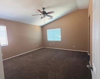 5172 Dillingham Drive - Photo Thumbnail 12