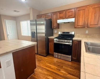 5172 Dillingham Drive - Photo Thumbnail 5