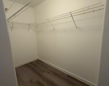 5172 Dillingham Drive - Photo Thumbnail 16