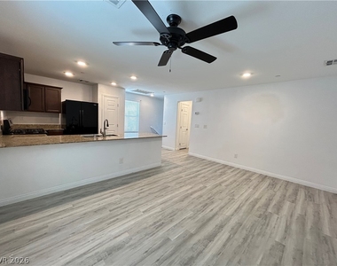 4552 Dover Straight Street - Photo Thumbnail 7