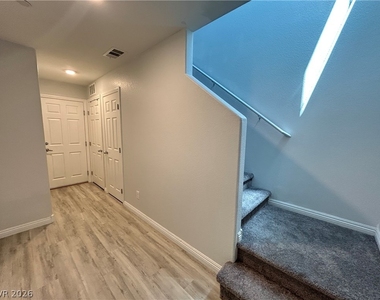 4552 Dover Straight Street - Photo Thumbnail 2