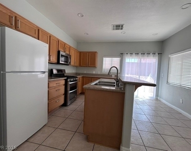 452 E Sunset Road - Photo Thumbnail 1