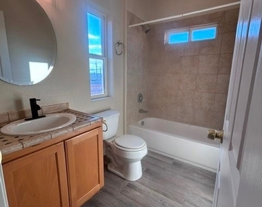 452 E Sunset Road - Photo Thumbnail 32