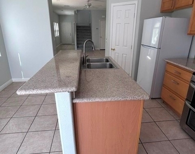 452 E Sunset Road - Photo Thumbnail 7