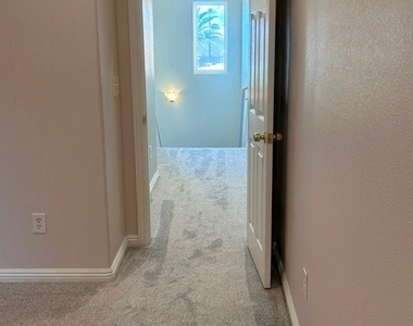 452 E Sunset Road - Photo Thumbnail 29