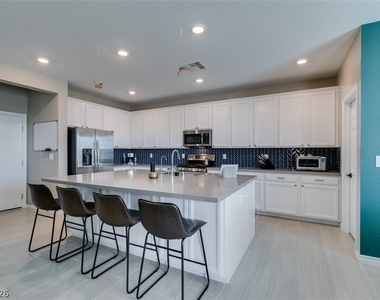 8160 Skye Desert Drive - Photo Thumbnail 21