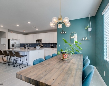 8160 Skye Desert Drive - Photo Thumbnail 17