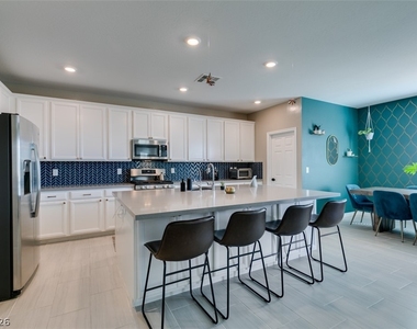 8160 Skye Desert Drive - Photo Thumbnail 19