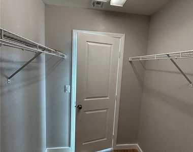 1125 Echo Pass Street - Photo Thumbnail 17
