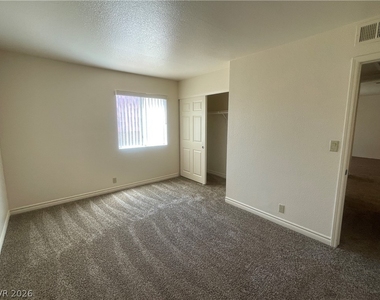 5350 River Glen Drive - Photo Thumbnail 2