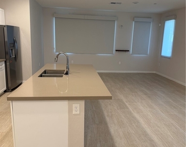 11429 Rain Canyon Avenue - Photo Thumbnail 4