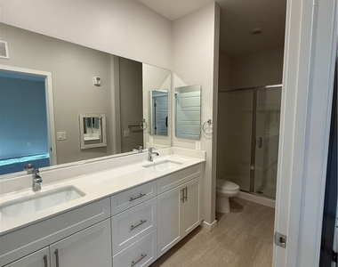 11429 Rain Canyon Avenue - Photo Thumbnail 15