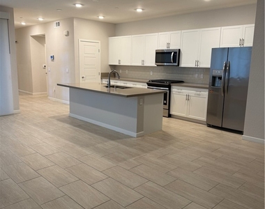 11429 Rain Canyon Avenue - Photo Thumbnail 3