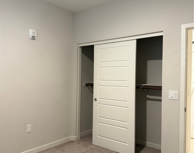 11429 Rain Canyon Avenue - Photo Thumbnail 12
