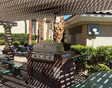 7163 Durango Drive - Photo Thumbnail 17