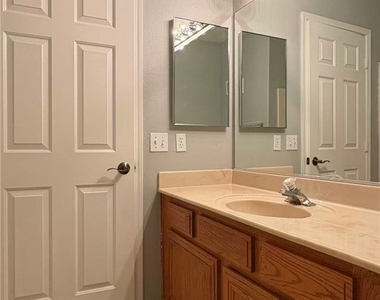 7163 Durango Drive - Photo Thumbnail 13