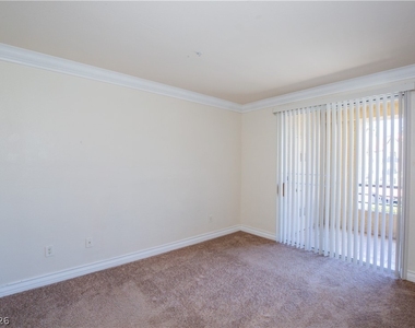230 E Flamingo Road - Photo Thumbnail 5
