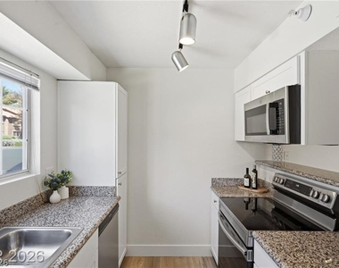 2750 S Durango Drive - Photo Thumbnail 4