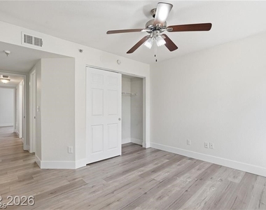 2750 S Durango Drive - Photo Thumbnail 12