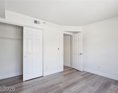 2750 S Durango Drive - Photo Thumbnail 9