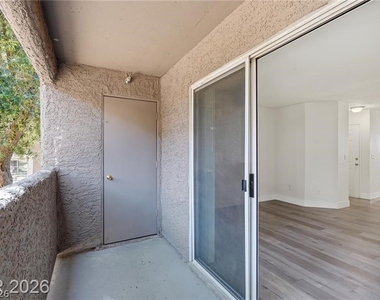 2750 S Durango Drive - Photo Thumbnail 15