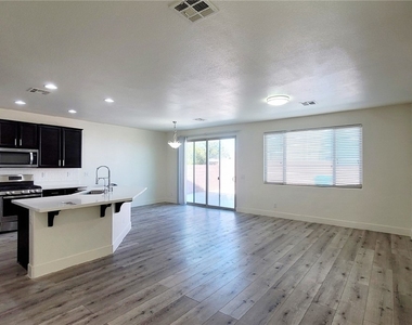 8518 Genesee Court - Photo Thumbnail 3