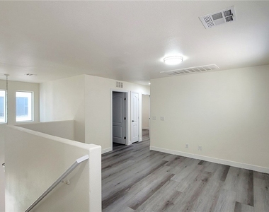 8518 Genesee Court - Photo Thumbnail 12