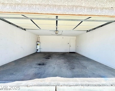 1080 S Hall - Photo Thumbnail 2