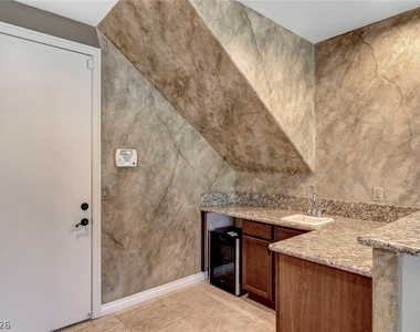 11533 Cantina Terlano Place - Photo Thumbnail 23
