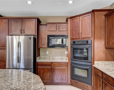 11533 Cantina Terlano Place - Photo Thumbnail 17