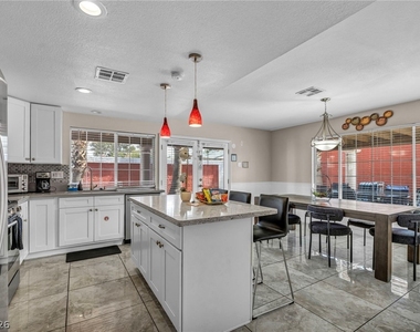 2269 Mccoig Avenue - Photo Thumbnail 8