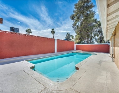 2269 Mccoig Avenue - Photo Thumbnail 44