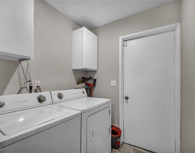 2269 Mccoig Avenue - Photo Thumbnail 32
