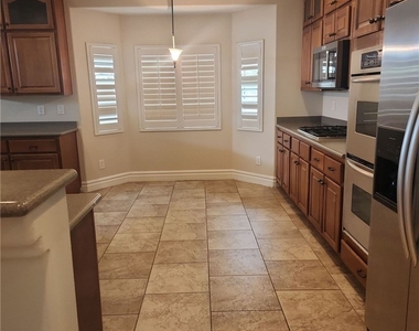 9664 Tapestry Pine Street - Photo Thumbnail 11