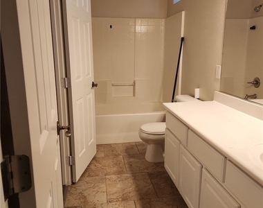 9664 Tapestry Pine Street - Photo Thumbnail 33